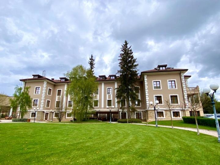 Midalidare Hotel&Spa Mogilovo Exterior foto